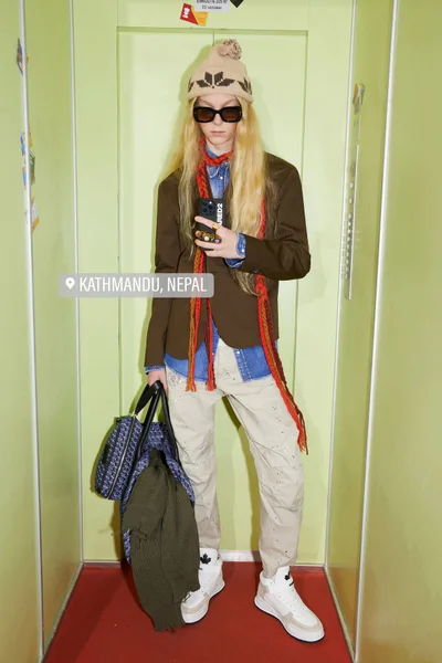 Look 18
